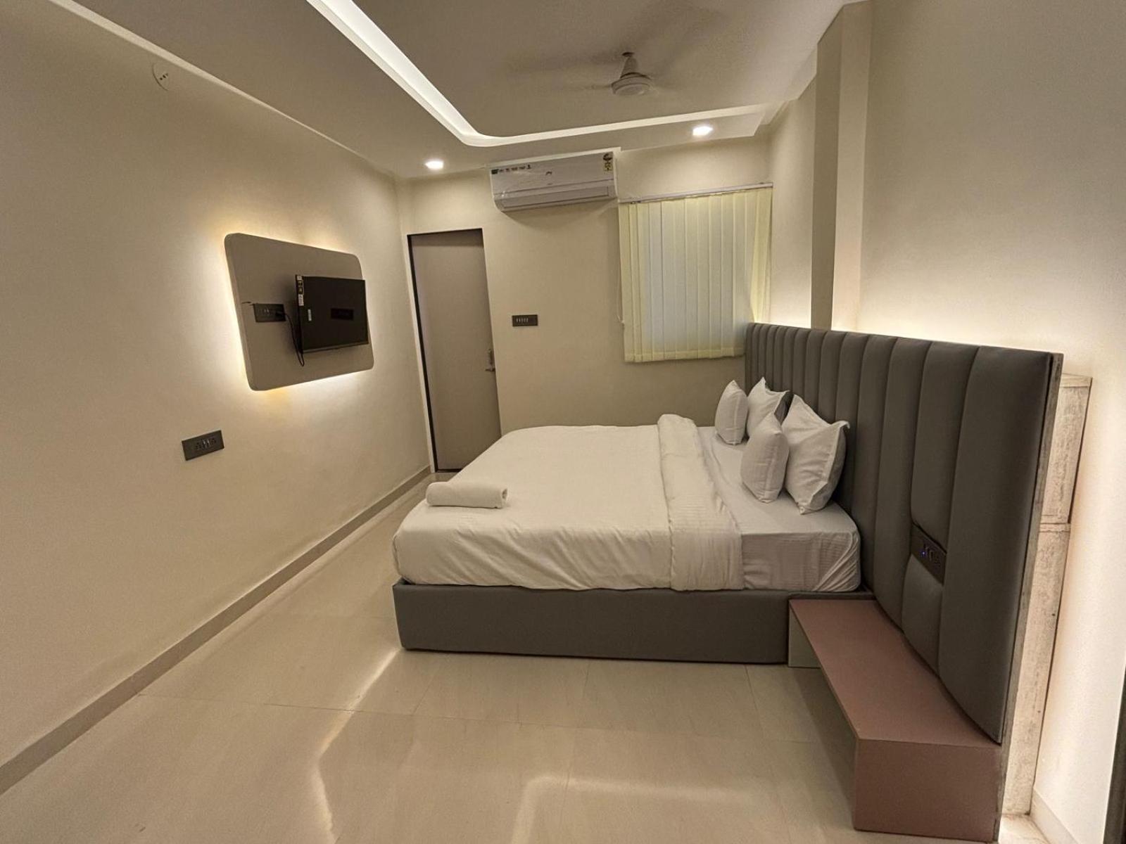 Hotel Vilaasitaa Vijay Nagar Indore Exterior photo